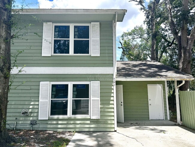 Primary Photo - 501 Yellowwood Ct