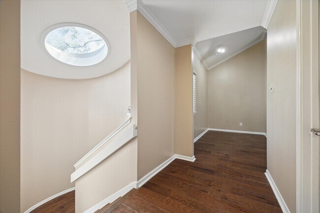 Building Photo - 3302 Chris Dr