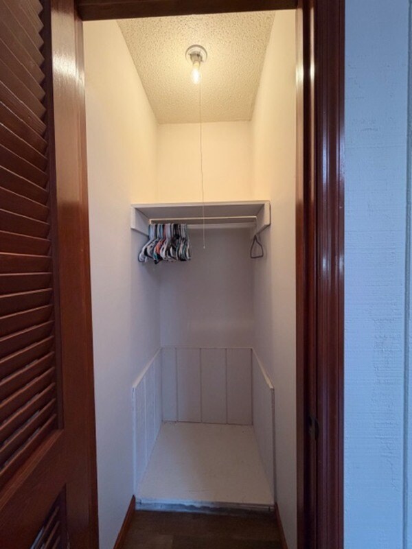 Building Photo - 250 Running Deer Rd