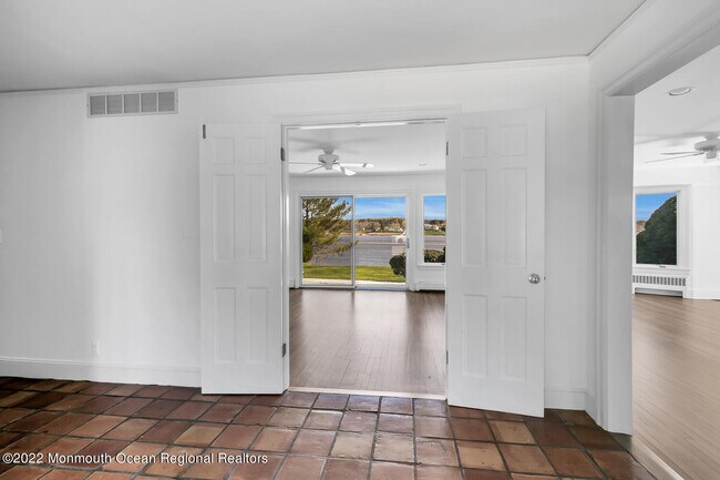 Building Photo - 181 Lewis Ln