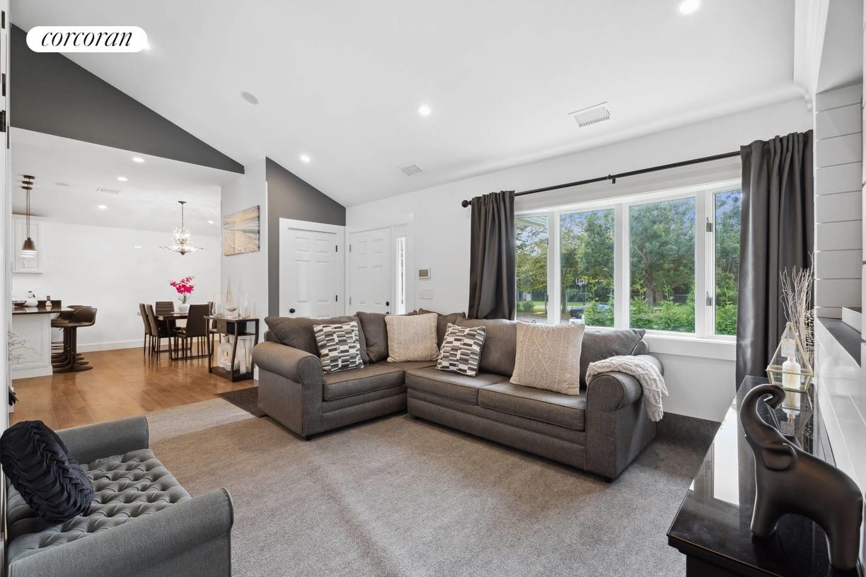 Building Photo - 53 Windward Way