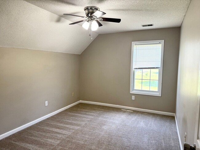 Building Photo - Two Story Home