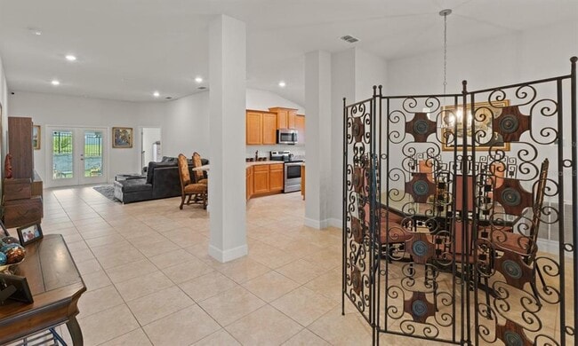 Building Photo - 636 Tanaro Ln