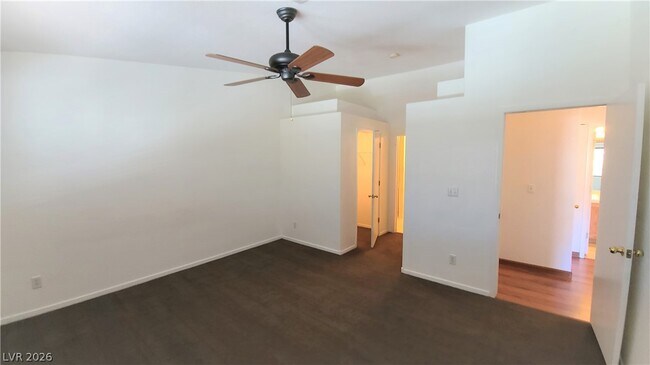 Building Photo - 2110 Los Feliz St