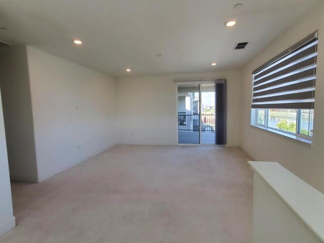 Building Photo - 3919 Watermist Way