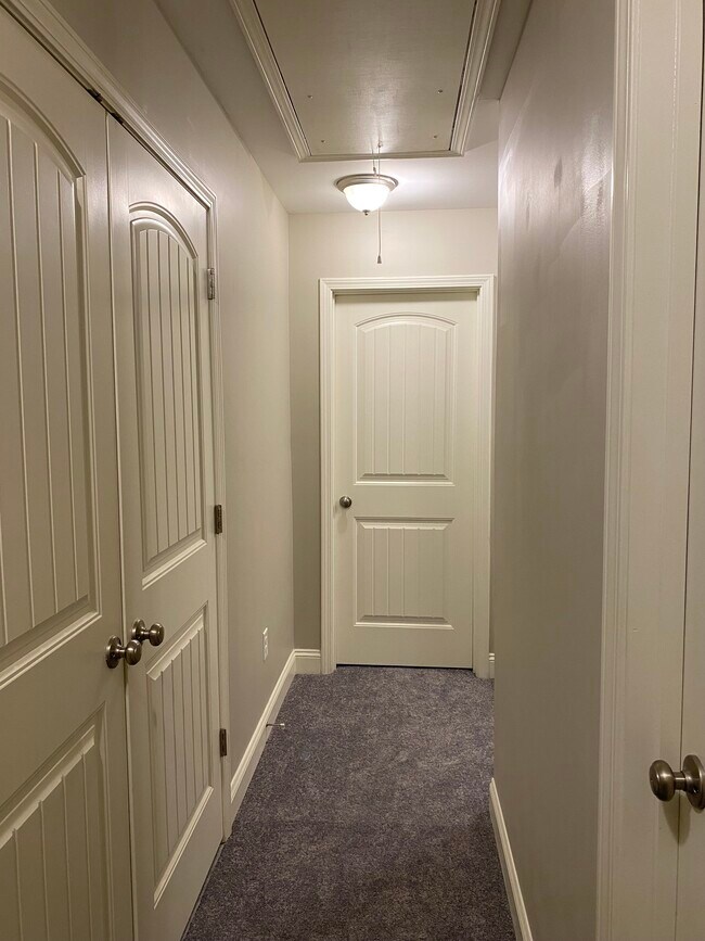 Building Photo - 3922 Volkswalk Plz