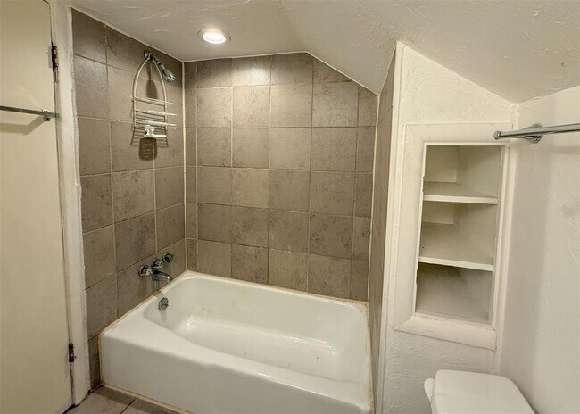 Building Photo - 2341 NW 37th St