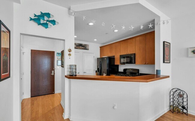 Building Photo - 1501 Ocean Ave N
