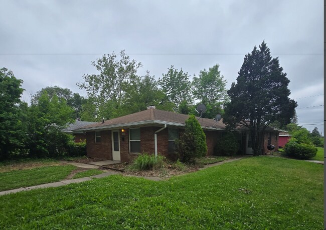Building Photo - 3472 N Dearborn St