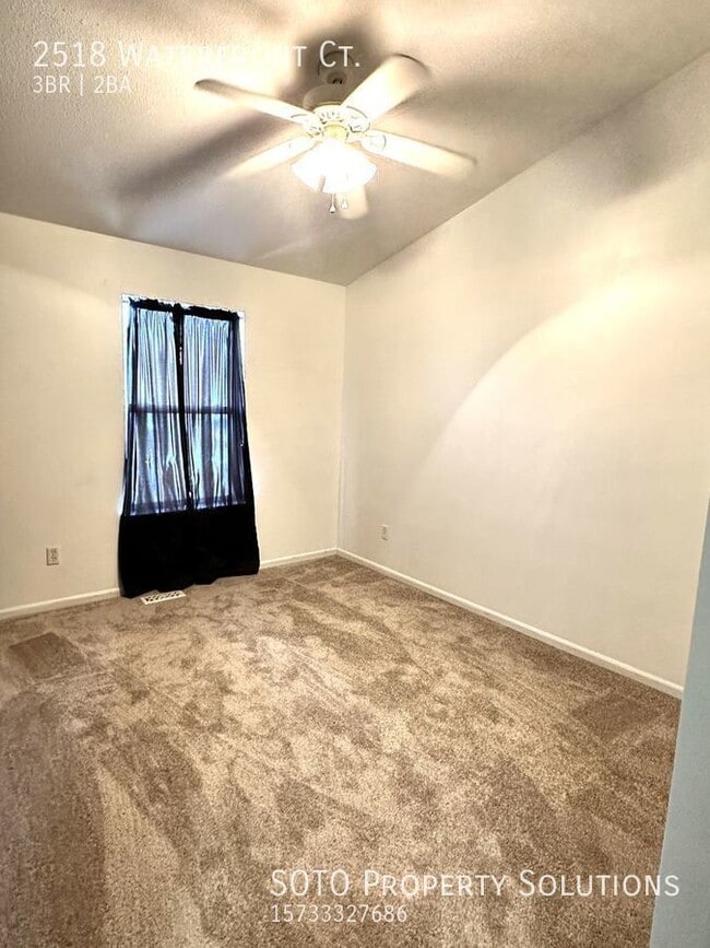 Building Photo - Lovely  3 bedroom, 2 bathroom home located...