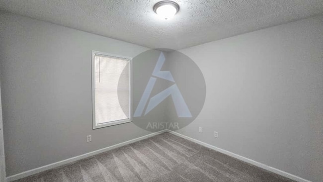 Building Photo - 4433 Coopers Creek Dr SE