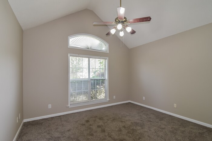 Building Photo - 87 Faulk Dr