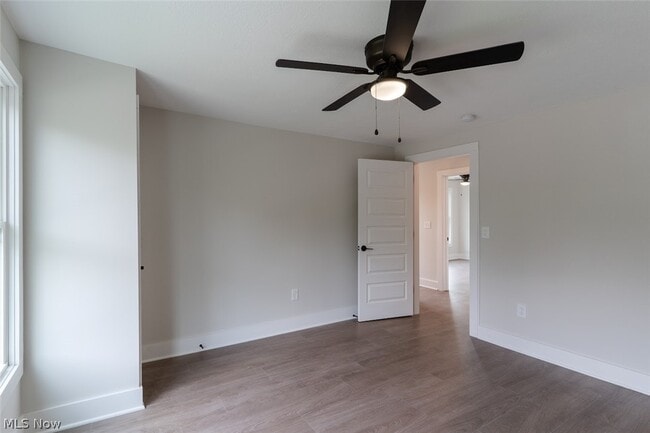 Building Photo - 1464 E 123rd St