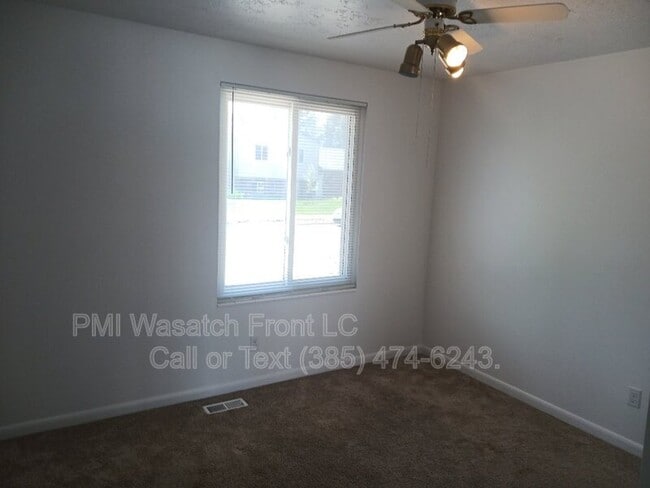 Building Photo - 3964 Kilt St