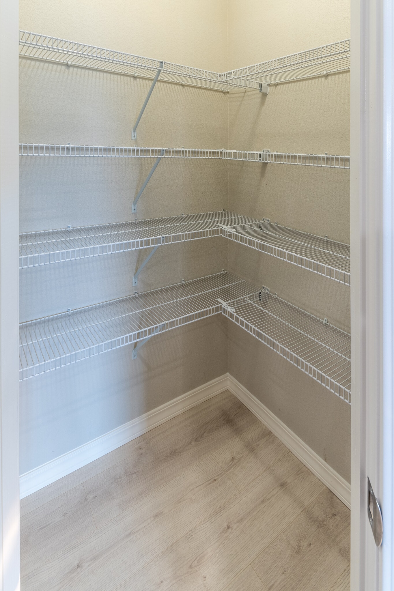 pantry - 7476 Johnsontown Hts