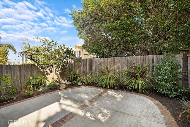 Building Photo - 1010 Tia Juana St