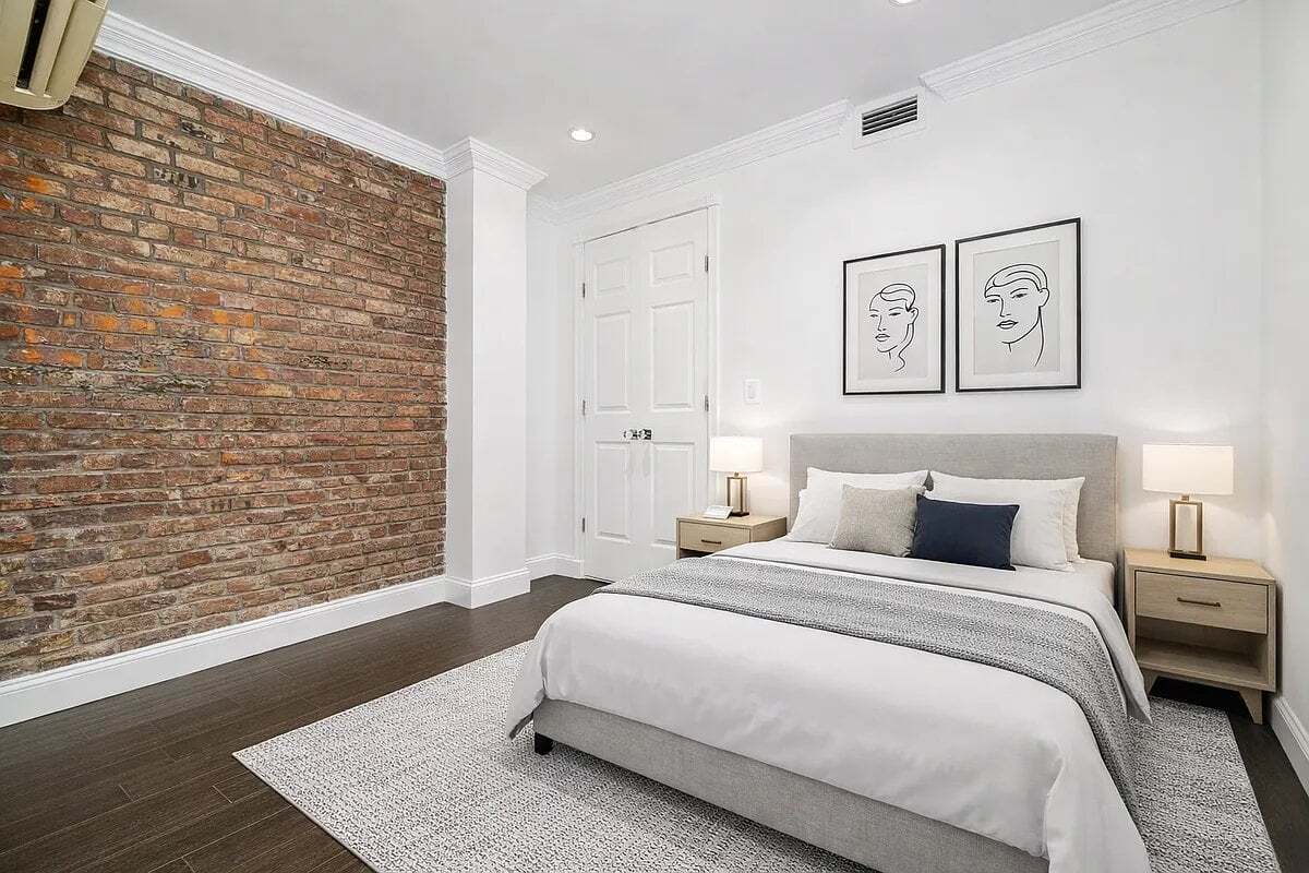 Building Photo - 326 E 4th St