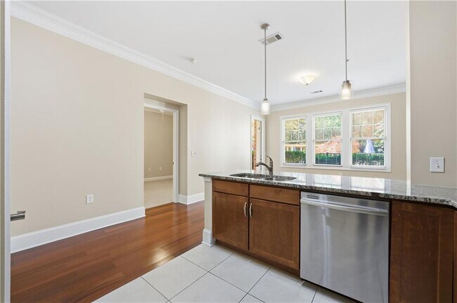 Building Photo - 3621 Vinings Slope SE