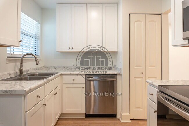 Building Photo - 2781 Grantham Ln