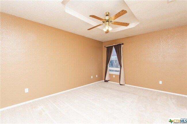 Building Photo - 3407 Solomon Dr