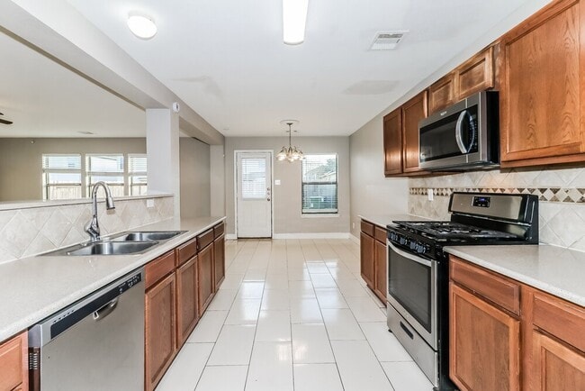 Building Photo - 18427 Westgate Pasture Ln