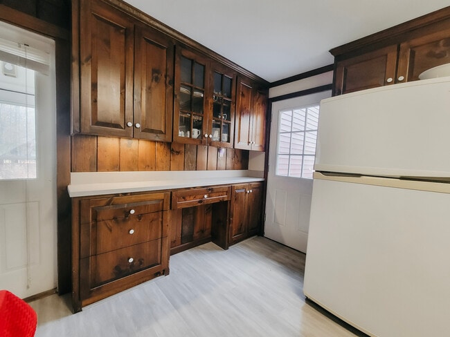 Building Photo - 51 Woods Rd