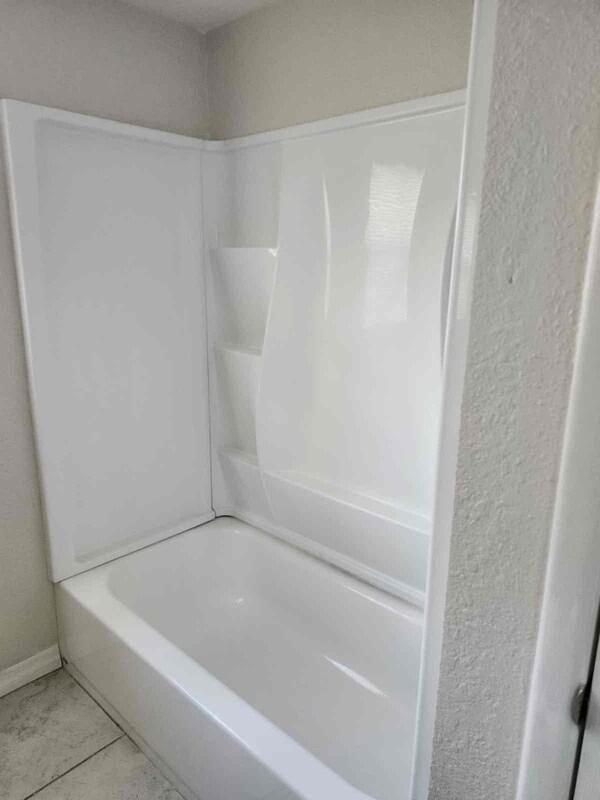 Building Photo - 1335 E Bay St