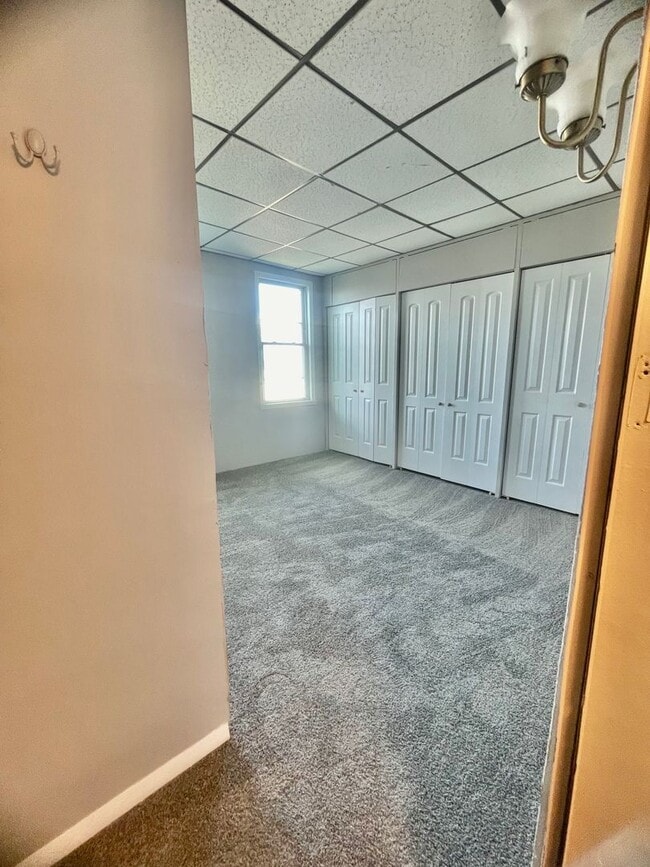 Building Photo - 2 Bed 1 Bath- Pittsburgh Pa