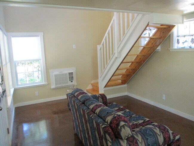 Building Photo - 488 FM 1441