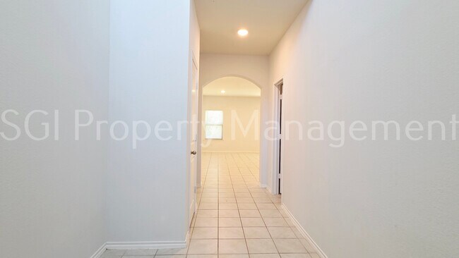 Building Photo - 1212 Bronze Ln