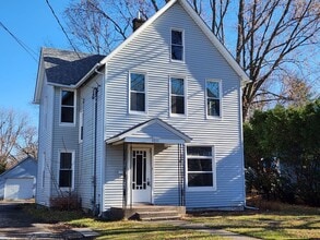 Building Photo - 4 bedroom house