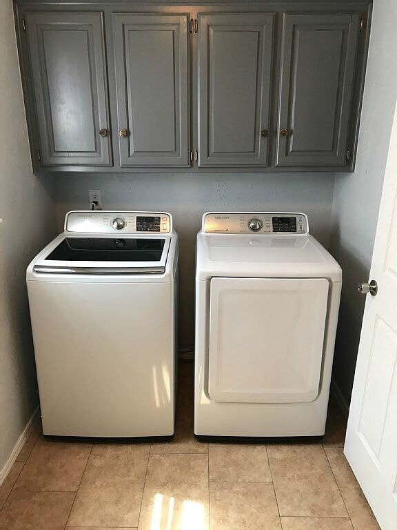 Building Photo - Large Home in West Norman