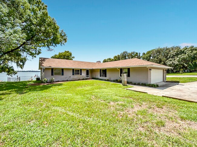 Building Photo - 2720 Crystal Beach Rd