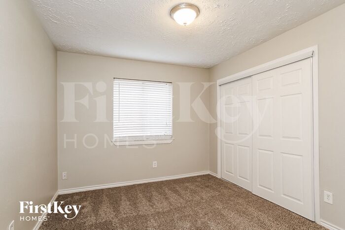 Building Photo - 11431 Stoughton Dr