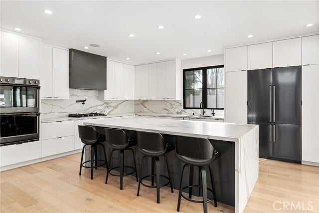 Building Photo - 18110 Bromley St