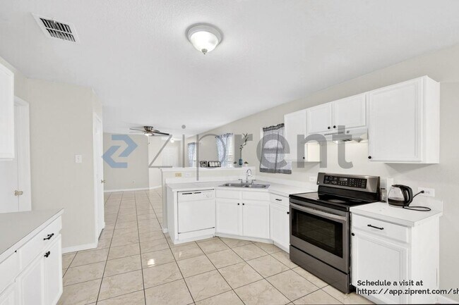 Building Photo - 6525 Meadow Way Ln