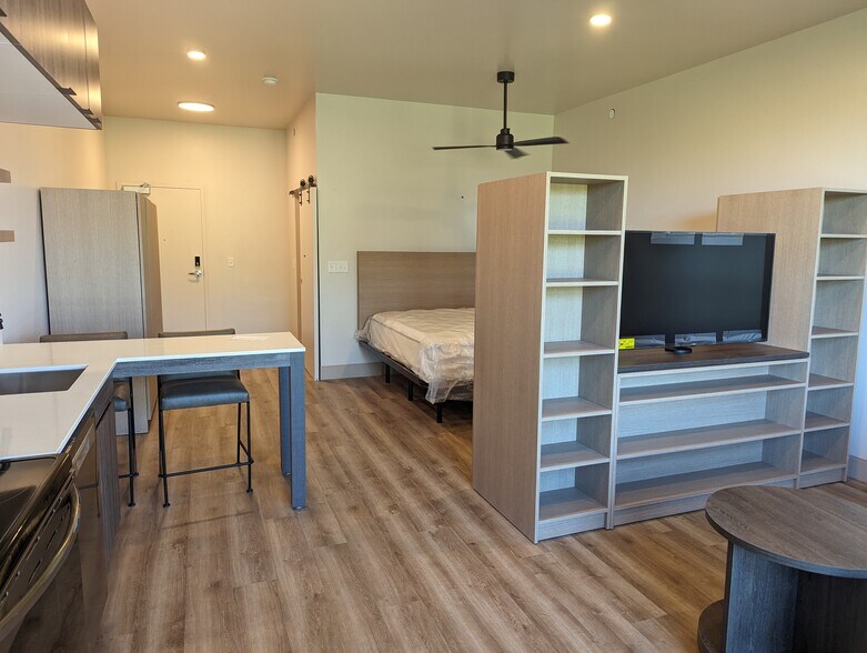 High ceilings with open feel - 107 E Little Ave