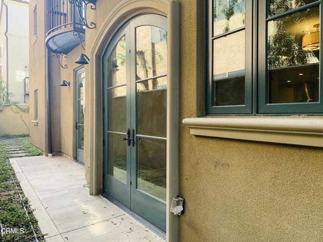 Building Photo - 168 S Sierra Madre Blvd