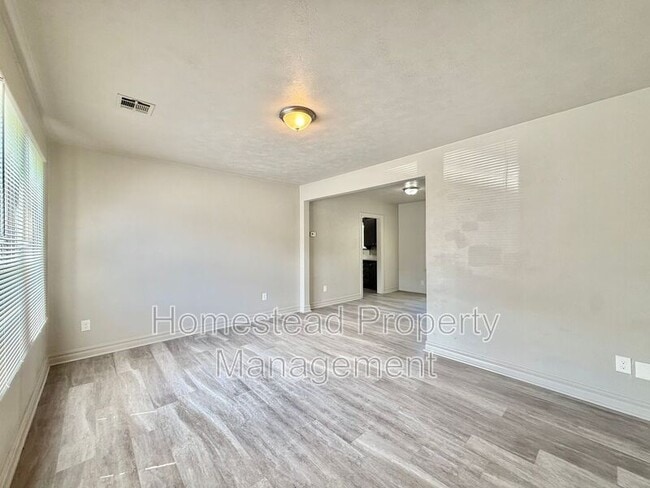 Building Photo - 3513 NW 26th St