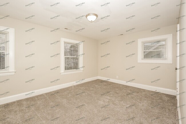 Building Photo - 3353 Berkeley Rd