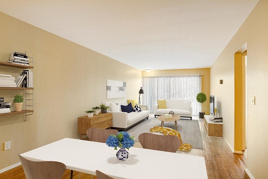 Building Photo - Country Club Gardens