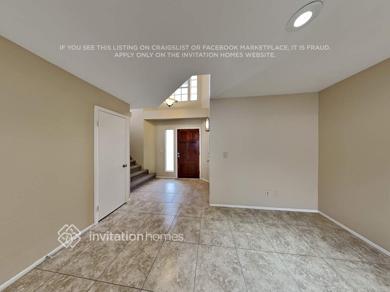 Building Photo - 406 E Topeka Dr