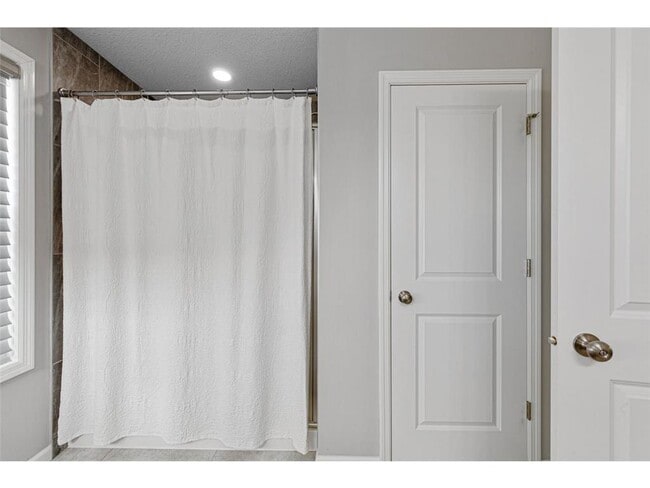 Building Photo - 2722 Jaber Ave NE