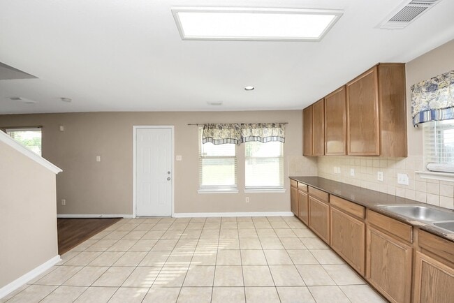 Building Photo - 15202 Lynford Crest Dr