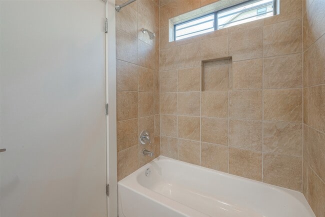 Building Photo - 4305 Eigel St