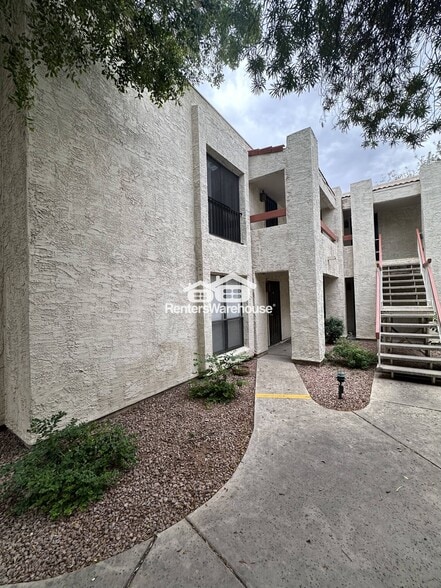Building Photo - 3119 W Cochise Dr