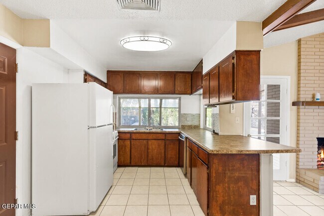 Building Photo - 10325 Cardigan Dr