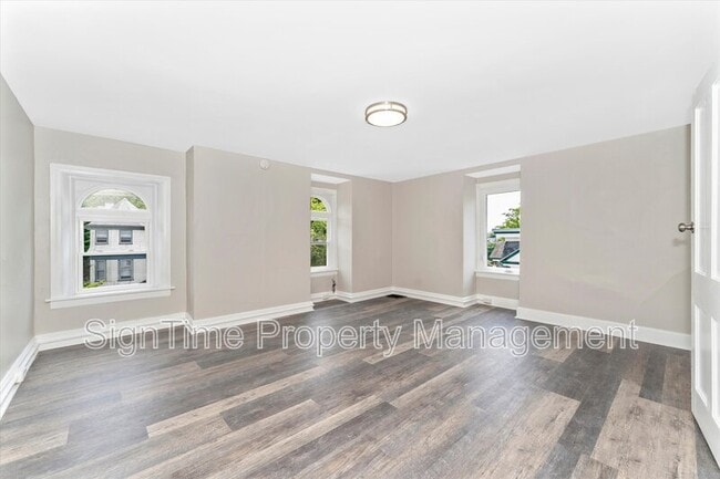 Building Photo - 267 S Prospect St