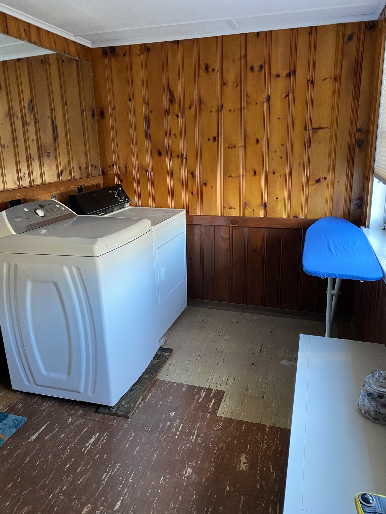 Washer/dryer - 44 Prospect St