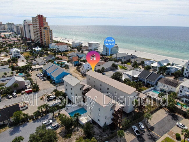 Building Photo - 4114 Holiday Dr